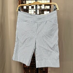 Hilary Radley Blue Navy & White Stripe Stretchy Short Jeggings Size 4
